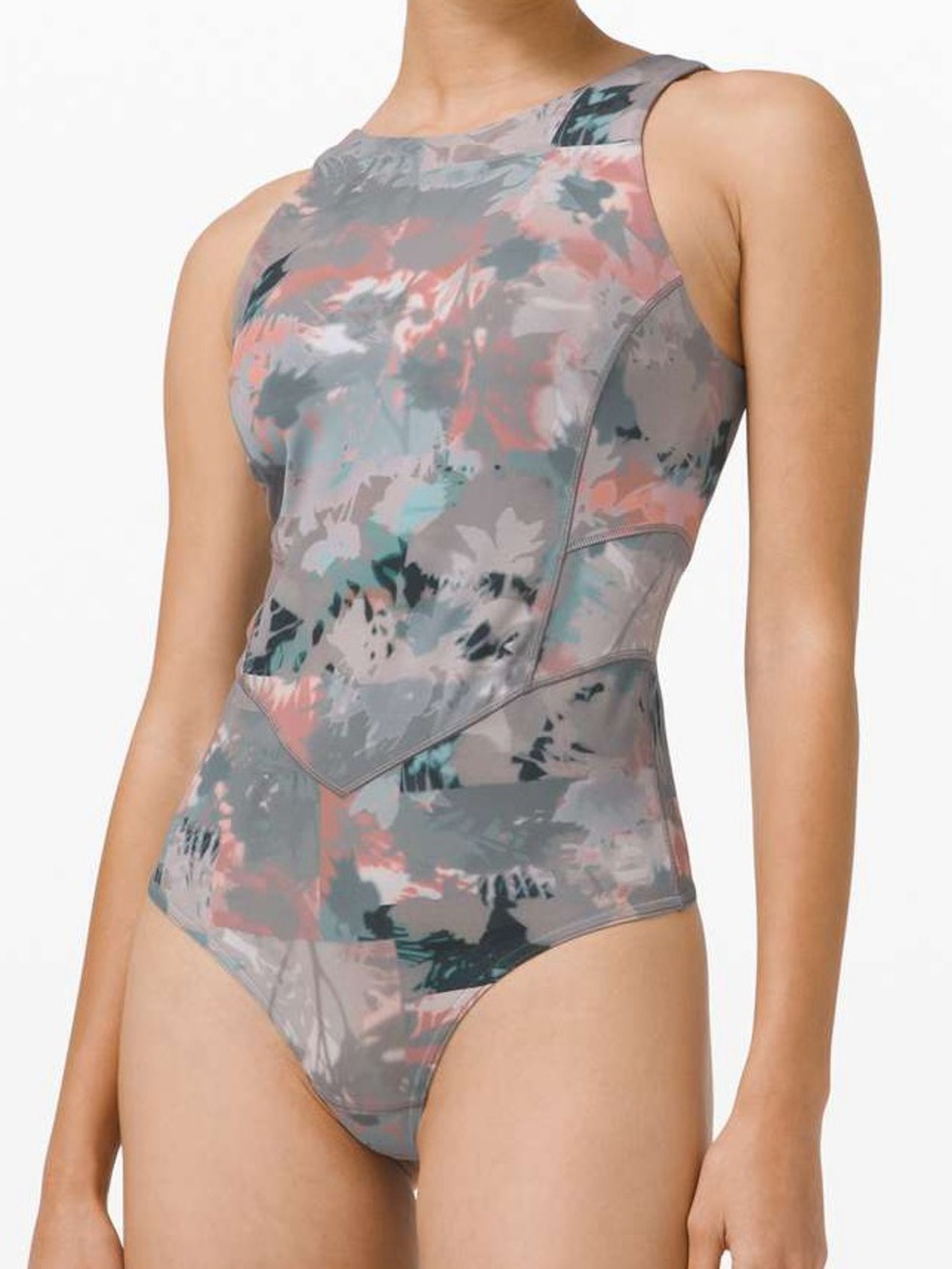 Lululemon Align Sleeveless Bodysuit
Untamed Nature Multi size 6